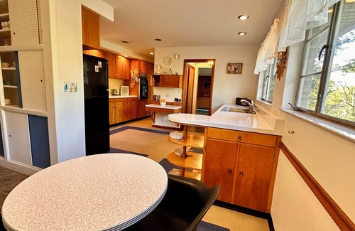 Logan Casa | Vintage Vibes! Mid century style with modern comfort.