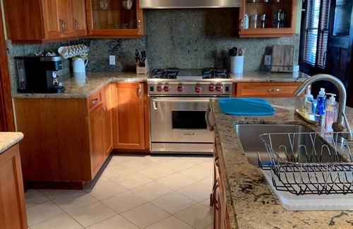 Alameda Casa | Vintage Vibes & Pickleball Fun - 1910 Fernside Craftsman near Pickleball Court!