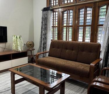Sualkuchi Casa | Vintage Villa