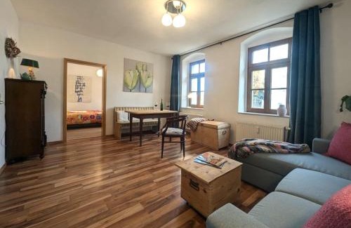 Nikolaiviertel Apartamento | Vintage-Wohnung Silberstadt