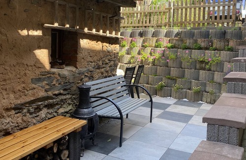 Fell Cabaña | Vintner's cottage beautiful vineyard trails + slate mining tour 9 km to Trier