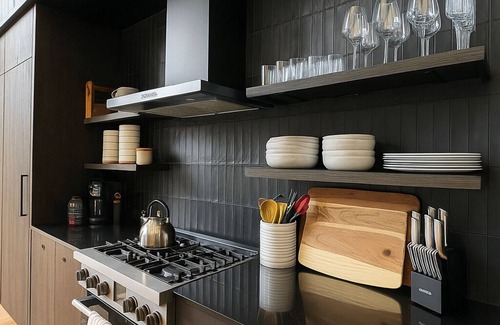 Swan Lake Casa | Vinyl Pines-Luxe Catskills Escape on 10 Acres