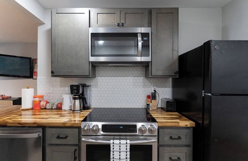 Noblesville Apartamento | Vinyl Retreat, downtown Noblesville