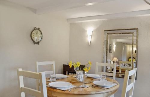 Catfield Casa | Violet Cottage