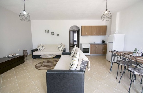 Flogita Apartamento | Violeta Apartment by RentalsPro