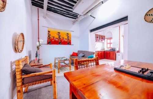 Stone Town Apartamento | Violeth's Charm at Train's House