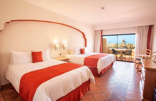 Centro Complejo | VIP Access At An All-inclusive Diamond Resort