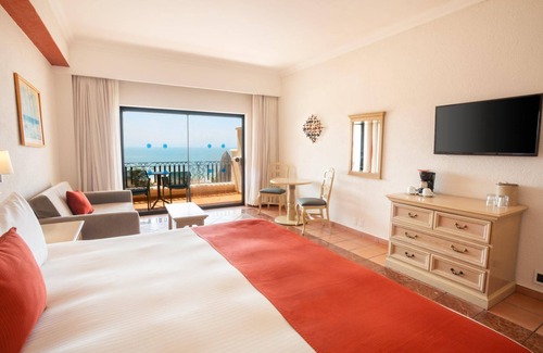 Centro Complejo | VIP Access At An All-inclusive Diamond Resort