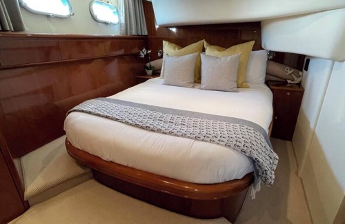 Alanya Alquiler De Eote | Vip charter on 50 ft yacht tailored to your dream vacation on Mediterranean !!!