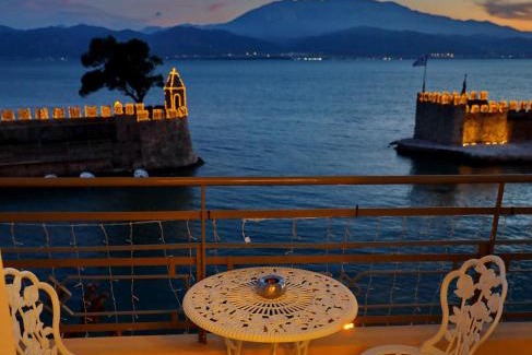 Gefira Mpania Apartamento | Vip Lepanto Port Suites