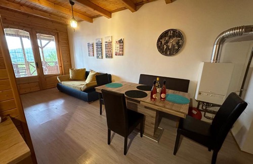 Felsotarkany Apartamento | Virág Apartman