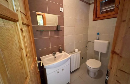 Felsotarkany Apartamento | Virág Apartman