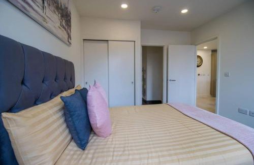 Bedford Apartamento | Virexxa Bedford Centre - Executive Suite - 2Bed Flat with Free Parking & Gym