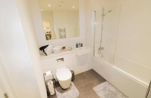 Bedford Apartamento | Virexxa Bedford Centre - Executive Suite - 2Bed Flat with Free Parking & Gym