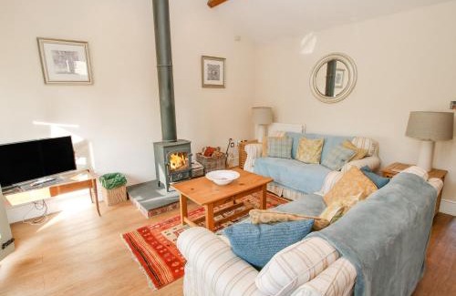 Acton Burnell Casa | Virginia Cottage