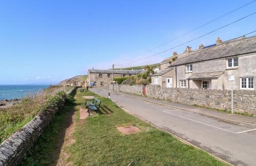 Portwrinkle Casa | Virginia Cottage