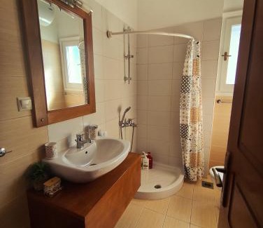 Ermoupoli Apartamento | Virginia's guest room