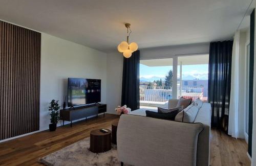 Rothenburg Apartamento | Visionary Hospitality Rothenburg, Lucerne - Premium Apartments with Free Parking, Washer, Kitchen, Terrace, Bus Stop, 15' City