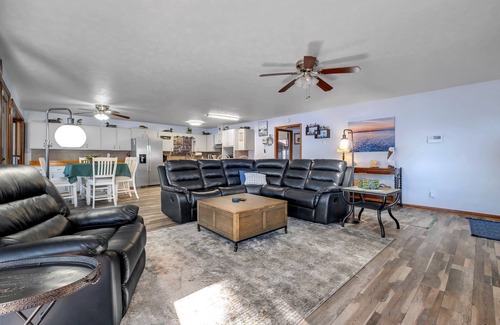 Quincy Casa | Visit Beautiful Dockside! The perfect getaway for relaxation and adventure,