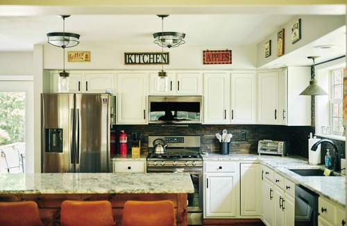 Cairo Casa | Visit Chill House: 15 miles from Windham. Hot Tub & Ping Pong!