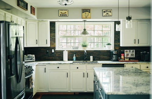Cairo Casa | Visit Chill House: 15 miles from Windham. Hot Tub & Ping Pong!