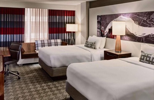 Center City West Complejo | Visit Philadelphia! Great Locale for Fairmount Park and Rittenhouse Square
