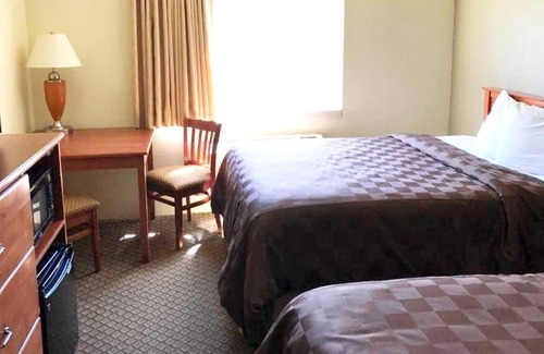 Kellogg Casa | Visit The Gem State! Stay Minutes Away From Scenic View Of The Mountain