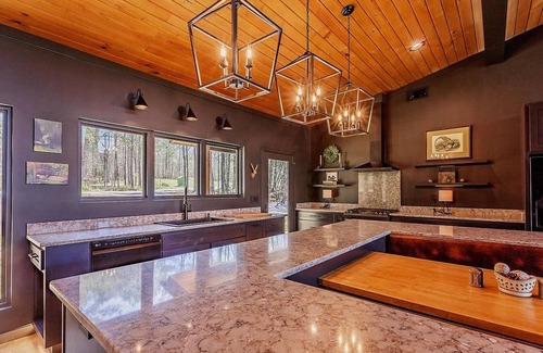 Mentone Casa | Visit this retreat where luxury meets timeless natural beauty!