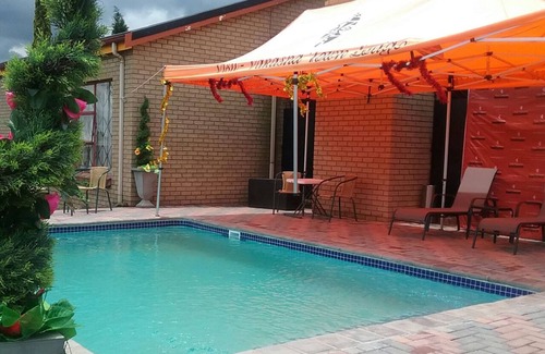 Emalahleni Casa | Visit Vakasha Guest Lodge 2