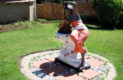 Emalahleni Casa | Visit Vakasha Guest Lodge 2