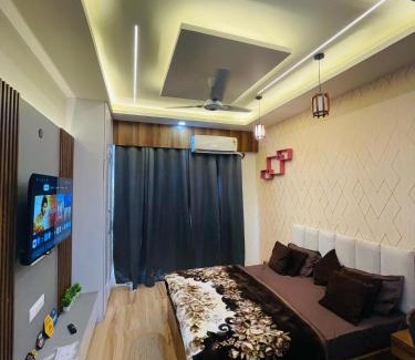 Greater Noida Apartamento | Visitor stop