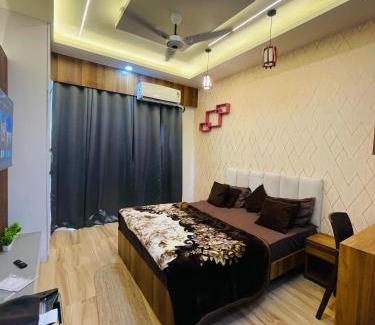 Greater Noida Apartamento | Visitor stop