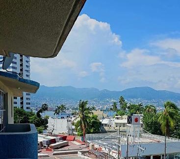 Caleta Apartamento | Vista a la bahia de Acapulco - Departamento para grupos de hasta 8 huéspedes