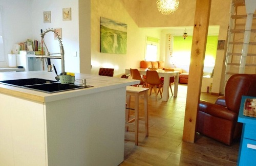 Vespella de Gaia Cabaña | Casa Rural con Vistas al Mar y Piscina Privada: Relax y Aventura - Mascotas OK