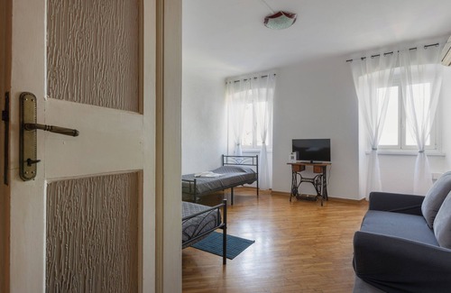 San Giovanni-Chiadino-Rozzol Apartamento | Vista&Capriccio 2