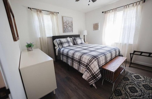 Roswell Casa | Vista Experience w/King Size Bed & Pet Friendly