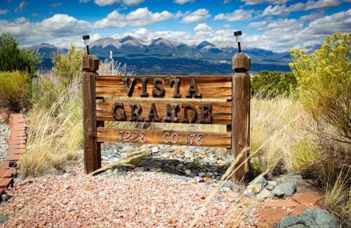 Salida Casa | Vista Grande Hot Tub Overlooking Salida!
