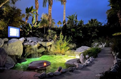 Warm Sands Complejo | Vista Grande Resort - A Gay Men's Resort
