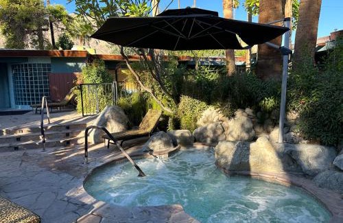 Warm Sands Complejo | Vista Grande Resort - A Gay Men's Resort