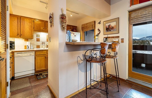 Santa Fe Condominio | Vista La Sierra | Pet Friendly, Mountain View!