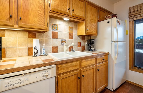 Santa Fe Condominio | Vista La Sierra | Pet Friendly, Mountain View!