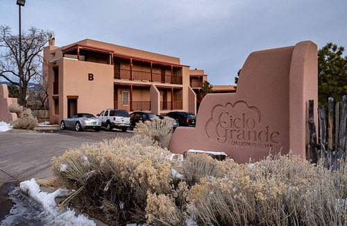 Santa Fe Condominio | Vista La Sierra