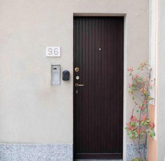 Calcinate del Pesce Apartamento | [Vista lago]-Appartamento funzionale con vista