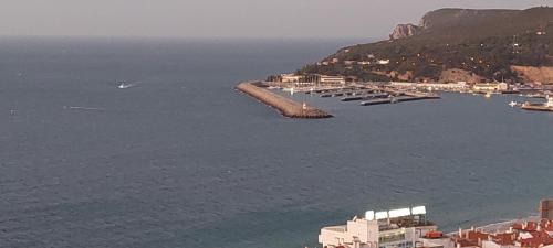 Santiago Apartamento | Vista Mar-Sesimbra