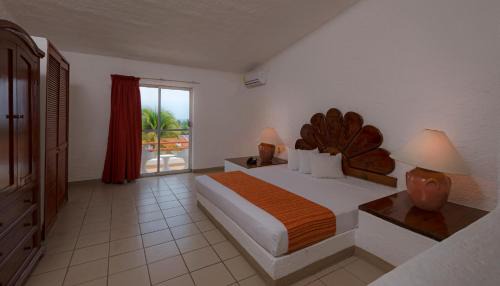 Colinas de Santiago Complejo | Vista Playa de Oro Manzanillo