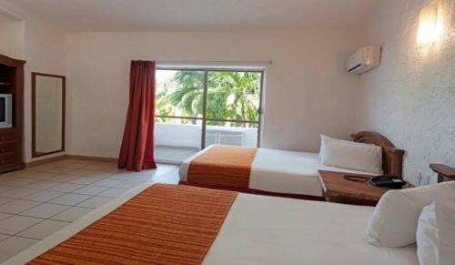 Colinas de Santiago Complejo | Vista Playa de Oro Manzanillo