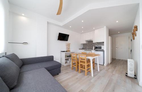 Santa Margarida Apartamento | Vista Roses Mar - Apartamento con Piscina