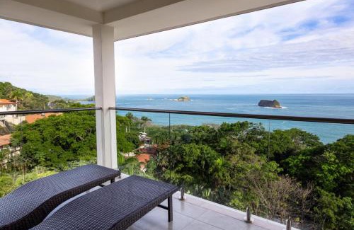 Manuel Antonio Hotel | Vista Suites at Parador - Adults Only