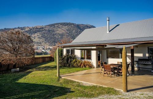 Wanaka Casa | Vista Vale - Wanaka Holiday Home