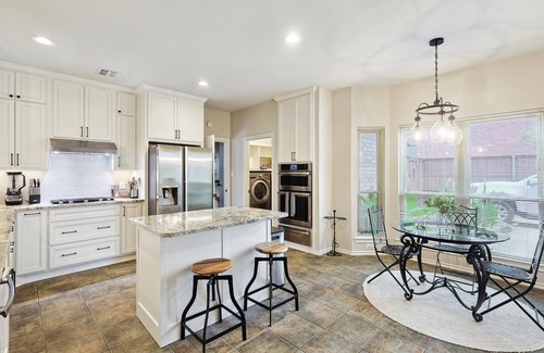 Lewisville Casa | Vista Valley Vacay, 5-BD w Pool & Cinema
